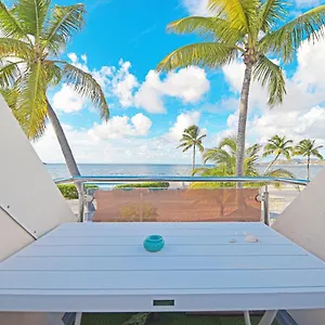 Deja Blue - Comfortable Beachfront Marigot (Saint Martin)